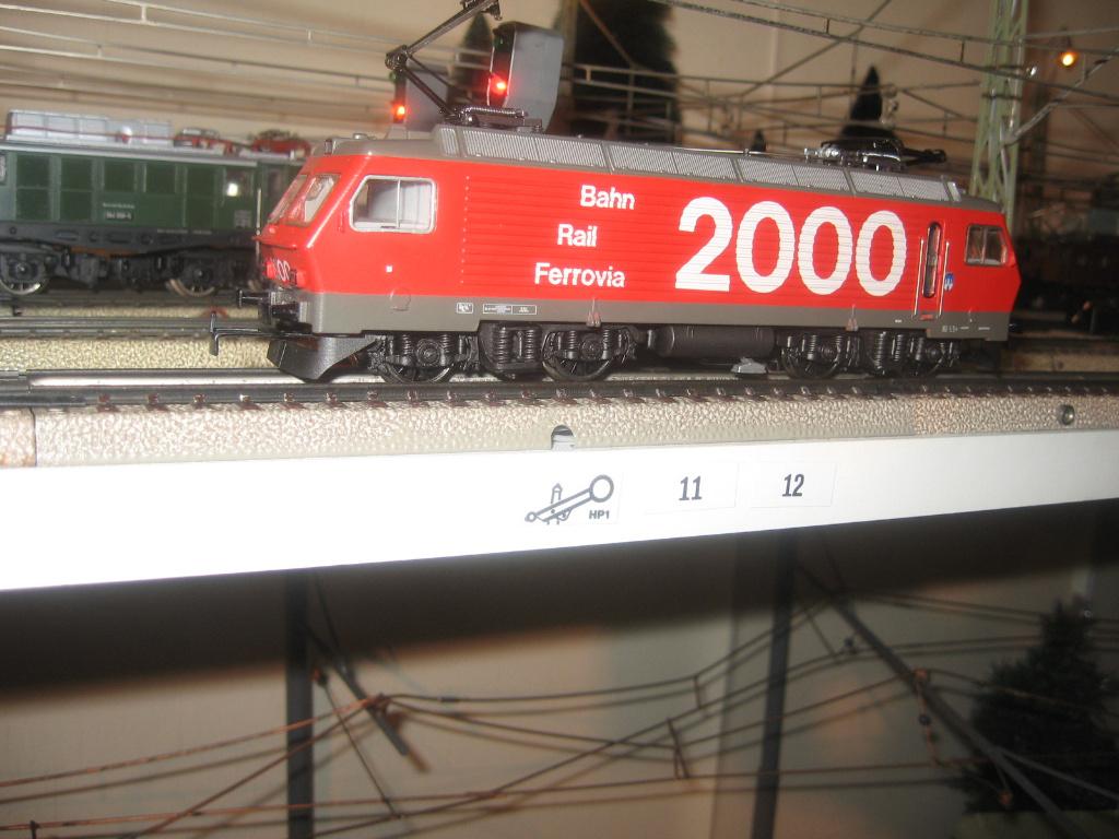 MARKLIN 3330 SBB metalen design loc Re 4/4 IV BAHN,FERROVIA, Wisselstroom, Locomotief, Ophalen of Verzenden, Zo goed als nieuw