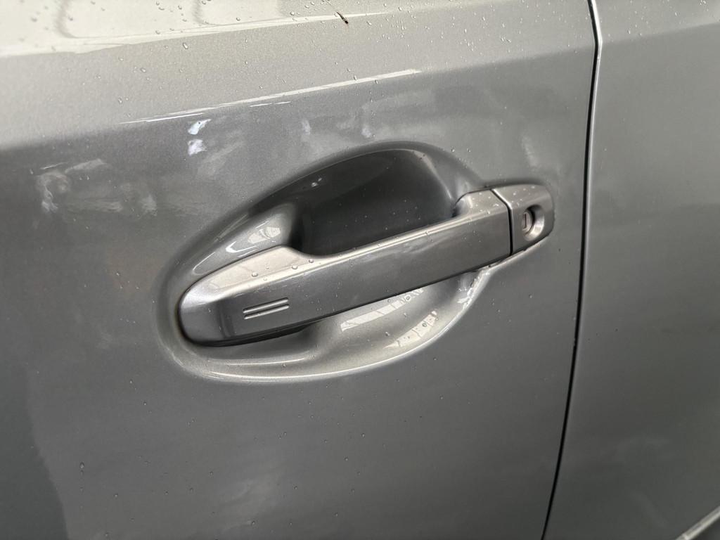 Toyota Auris Touring Sports 1.8 Hybrid Executive, Auto's, Toyota, Gebruikt, Origineel Nederlands, Hybride Elektrisch/Benzine, Te koop