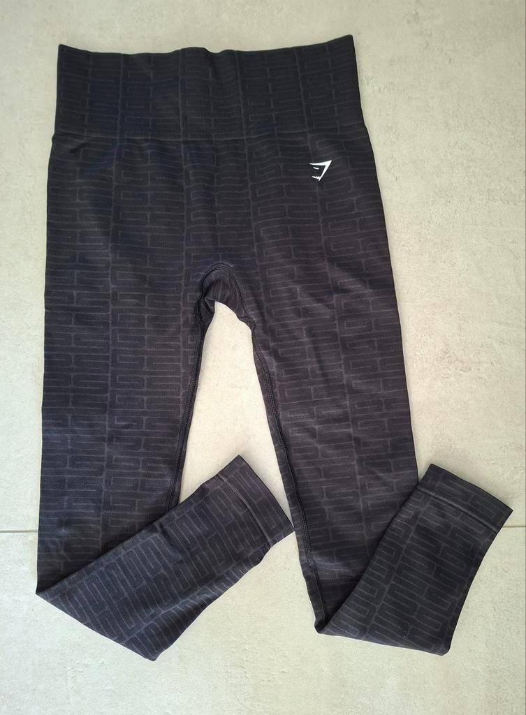 Gymshark sportlegging zwart met motief - Maat M, Maat 38/40 (M), Zwart, Ophalen of Verzenden, Fitness of Aerobics