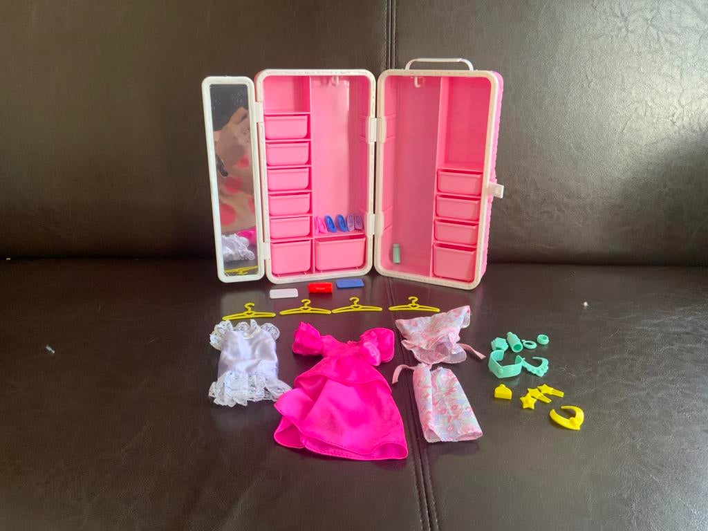 Barbie trouwdag garderobe reiskoffer, Ophalen, Zo goed als nieuw, Meisje