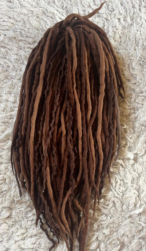 Super mooie wol dread set in verschillende bruin tinten 165€, Sieraden, Tassen en Uiterlijk, Uiterlijk | Haarverzorging, Ophalen of Verzenden