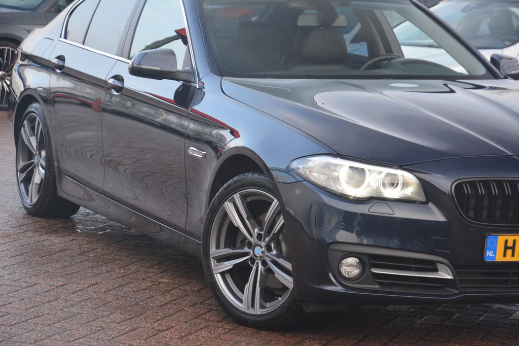 BMW 5 Serie 520i High Executive | Navigatie | Schuif-kanteld, Automaat, Achterwielaandrijving, Gebruikt, Euro 6