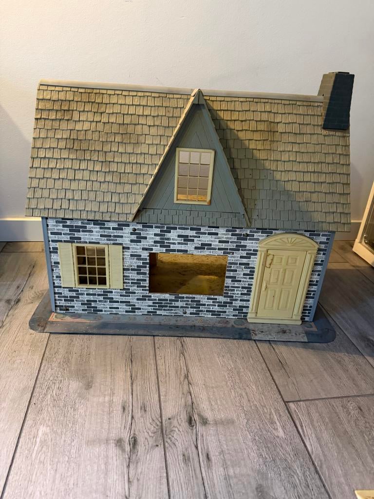 GRATIS Vintage Tinnen Poppenhuis - Retro Stijl, Verzamelen, Poppenhuizen en Toebehoren, Gebruikt, Poppenhuis, Ophalen of Verzenden