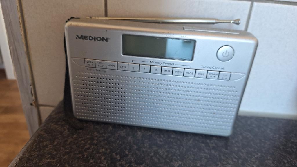 Radio, Verzenden, Zo goed als nieuw