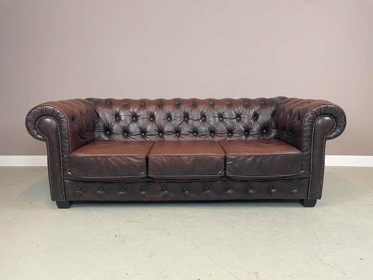 Originele Engelse Chesterfield 3 zits bank vintage, Huis en Inrichting, Banken | Sofa's en Chaises Longues, Gebruikt, Driepersoons