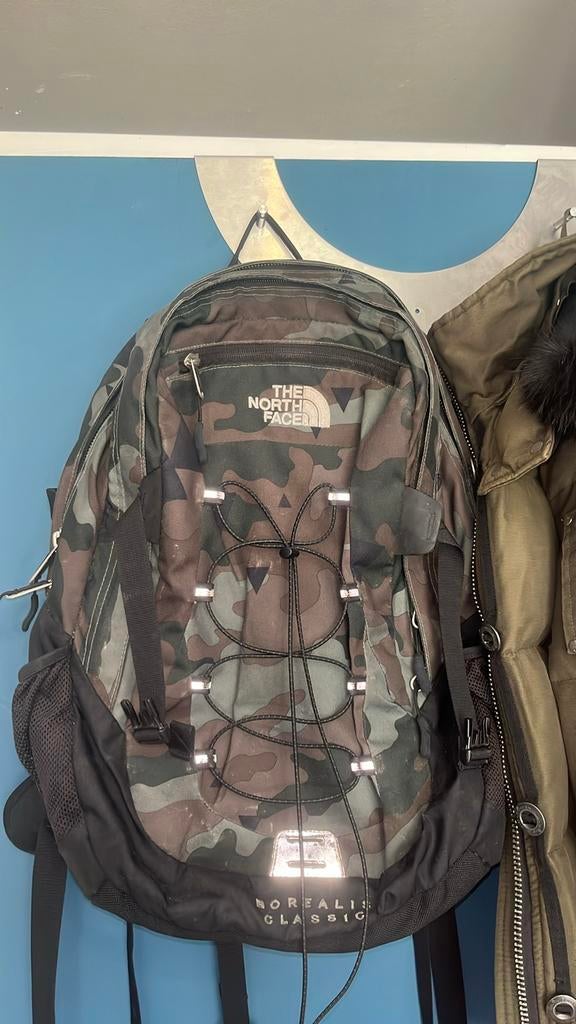 The North Face Borealis Classic Camo Rugzak, Sieraden, Tassen en Uiterlijk, Tassen | Rugtassen, Gebruikt, 25 tot 40 cm, Ophalen of Verzenden
