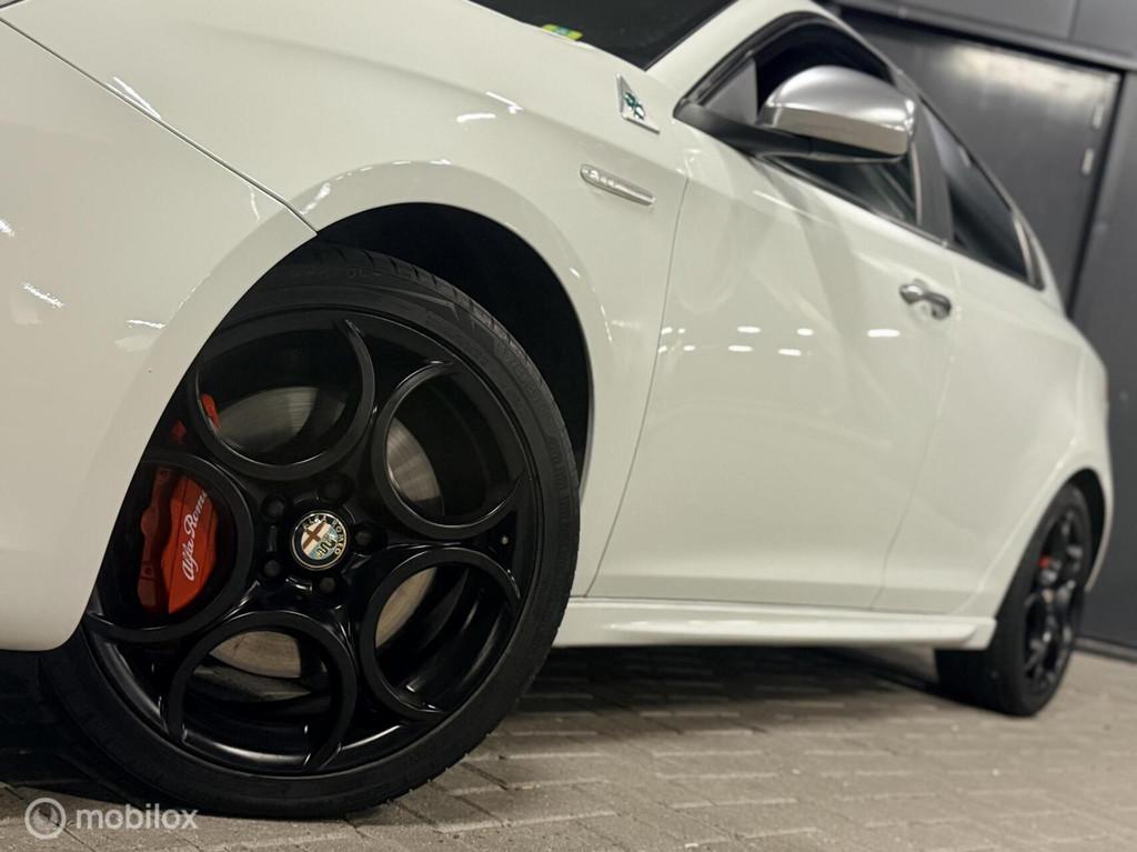 Alfa Romeo Giulietta 1.7 TBi QV stage 2+ beurt+apk|NAP, Auto's, Alfa Romeo, Euro 5, Gebruikt, 1295 kg, 4 cilinders