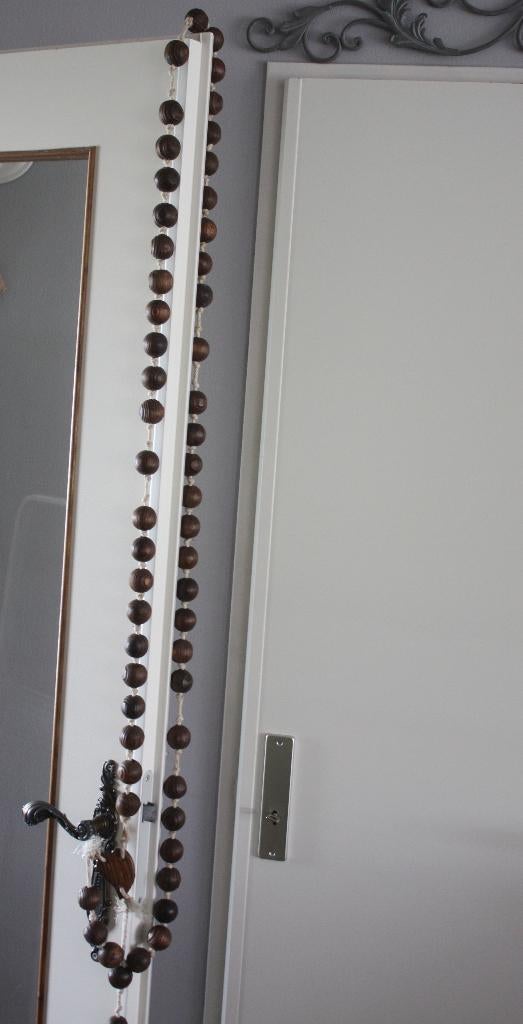 Grote houten rozenkrans ( muurdecoratie ), Antiek en Kunst, Antiek | Religie, Ophalen of Verzenden