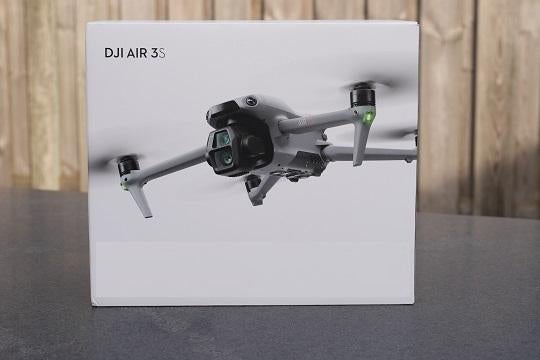 Reparatie of problemen met je DJI Air 3S, Audio, Tv en Foto, Drones, 250 tot 900 gram, 30 tot 45 minuten, Cameradrone, Nieuw