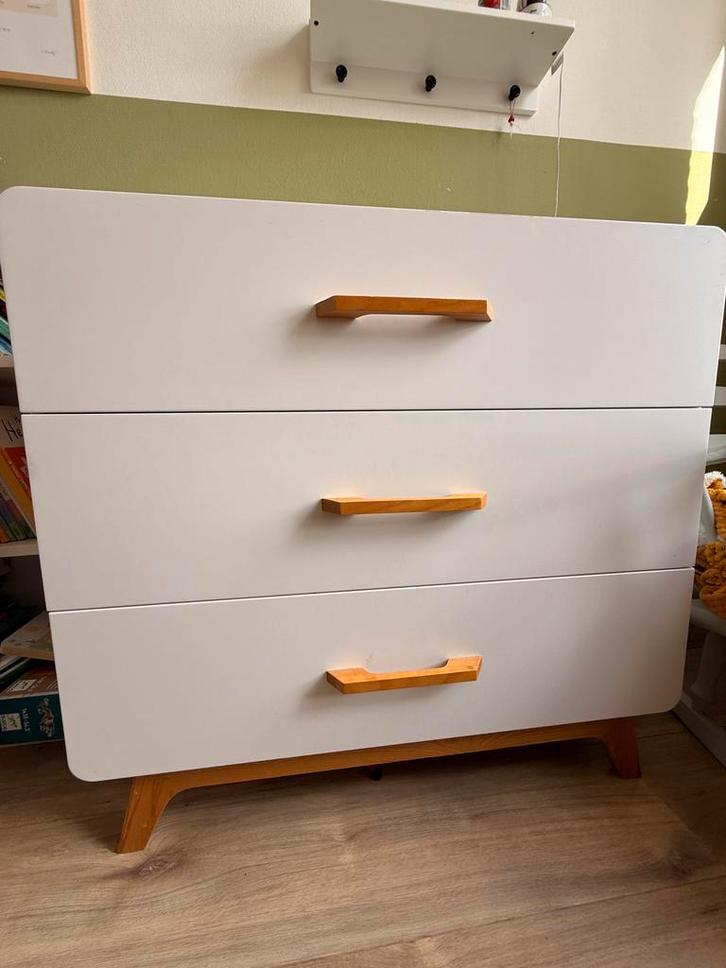 Commode Iglo Europe Baby wit hoogglans, Kinderen en Baby's, Kinderkamer | Commodes en Kasten, Gebruikt, Commode, 90 tot 105 cm