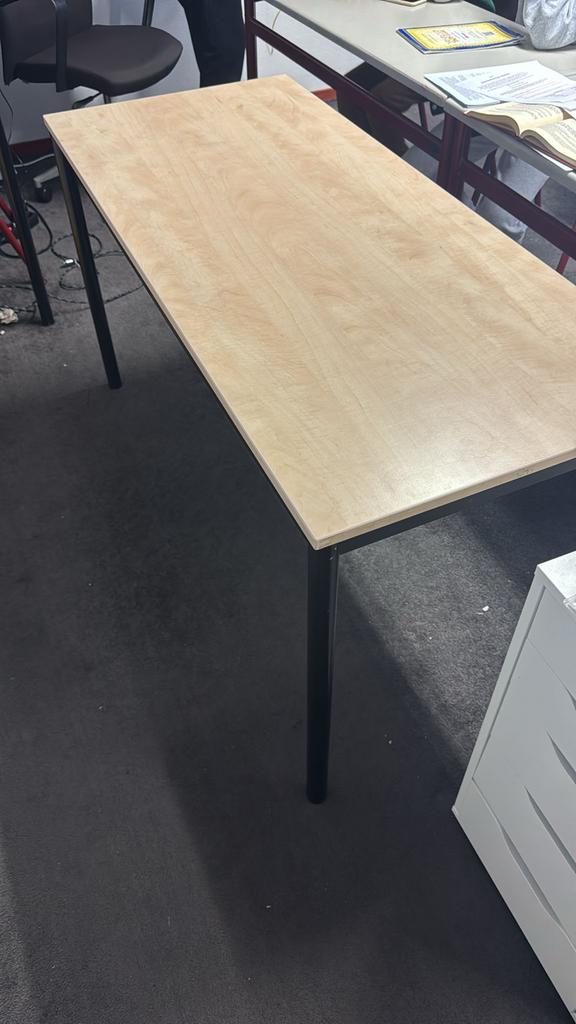 Schooltafel en stoel set - klaslokaal/kantine/vergaderruimte, Huis en Inrichting, Bureaus, Ophalen, Gebruikt, Hout, Schoolbureau