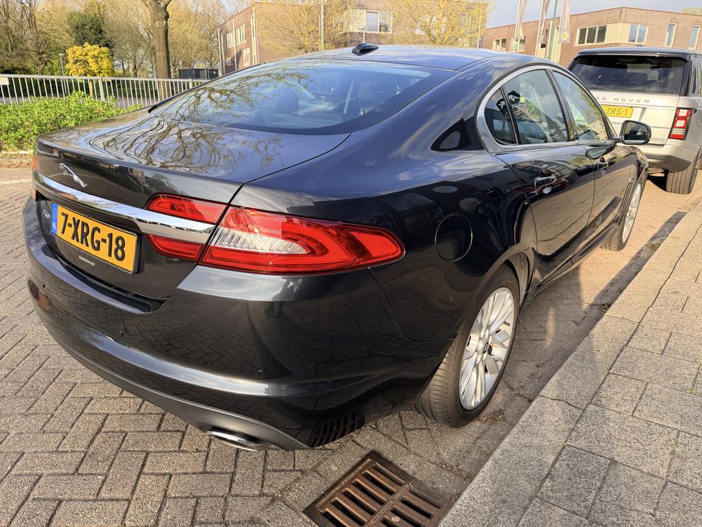 Jaguar XF 2.2D Premium Luxury (bj 2012, automaat), Auto's, Jaguar, Automaat, Euro 5, Achterwielaandrijving, Gebruikt