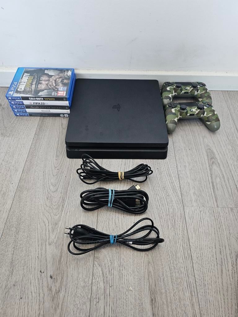 PlayStation 4 Slim 500GB met 2 controllers en 5 games, Spelcomputers en Games, Spelcomputers | Sony PlayStation 4, Ophalen, Met 2 controllers