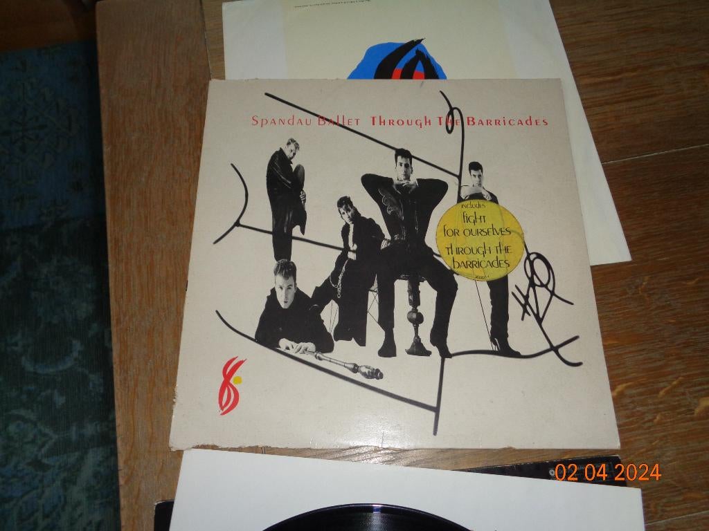 Spandau Ballet/ Through The Barricades-vinyl lp, Gebruikt, 1990 - 1999, Ophalen of Verzenden, Inclusief binnenhoes
