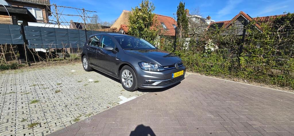 Volkswagen Golf 1.5 TSI 130pk 2020 Grijs, Auto's, Volkswagen, Particulier, Golf, ABS, Achteruitrijcamera, Adaptive Cruise Control