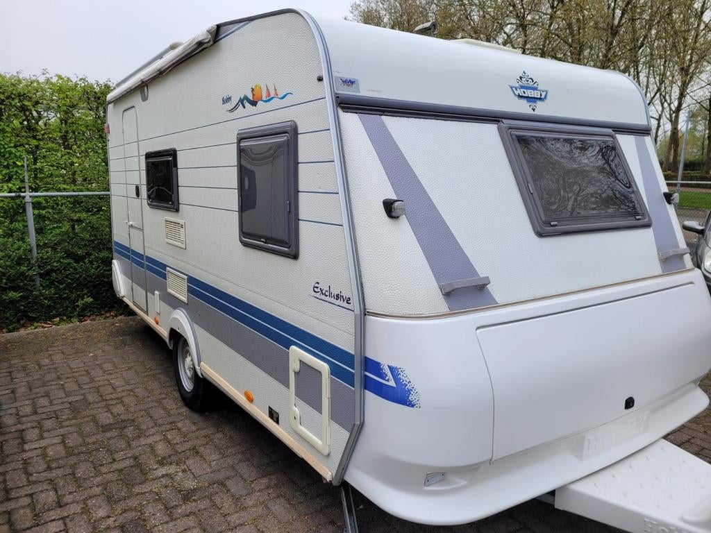 Mooie Hobby fransbed 1999 inruil 2 persoons carvan mogelijk, Hobby, Frans bed, Treinzit, 750 - 1000 kg