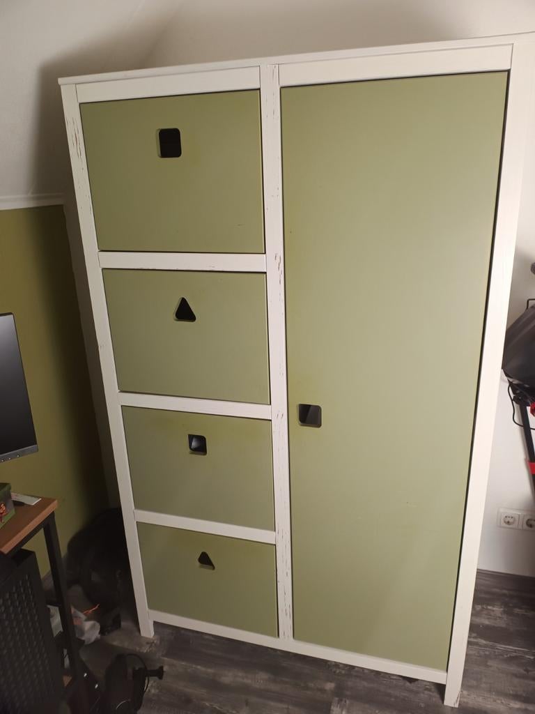 Stevige kast, groen, met grote lades ideaal voor kinderkamer, Huis en Inrichting, Kasten | Roldeurkasten en Archiefkasten, Ophalen