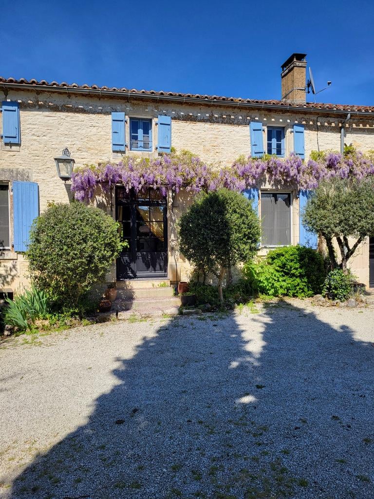Te koop gerestaureerde boerderij, Huizen en Kamers, Buitenland, Frankrijk