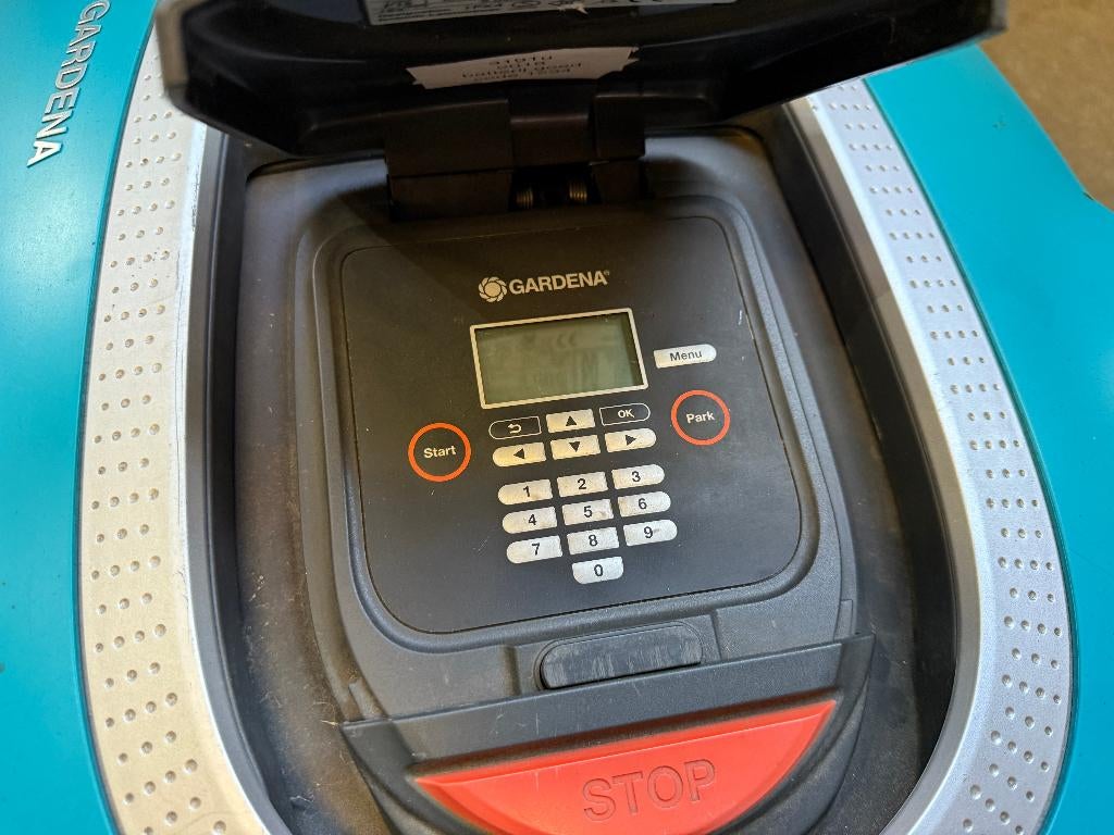 Gardena robotmaaier voor 1000 m2 500 euro, Ophalen of Verzenden, Gebruikt, 50 cm of meer