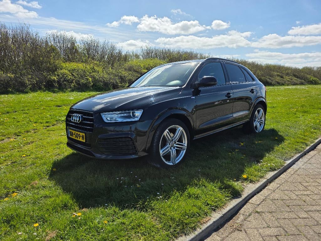 Audi Q3 2.0 Tfsi 180PK Quattro S Tronic 2016 Zwart, Auto's, Automaat, 4 cilinders, 179 pk, Zwart