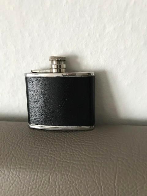 heupfles - zakfles in RVS - made in England, Hobby en Vrije tijd, Overige Hobby en Vrije tijd, Ophalen of Verzenden