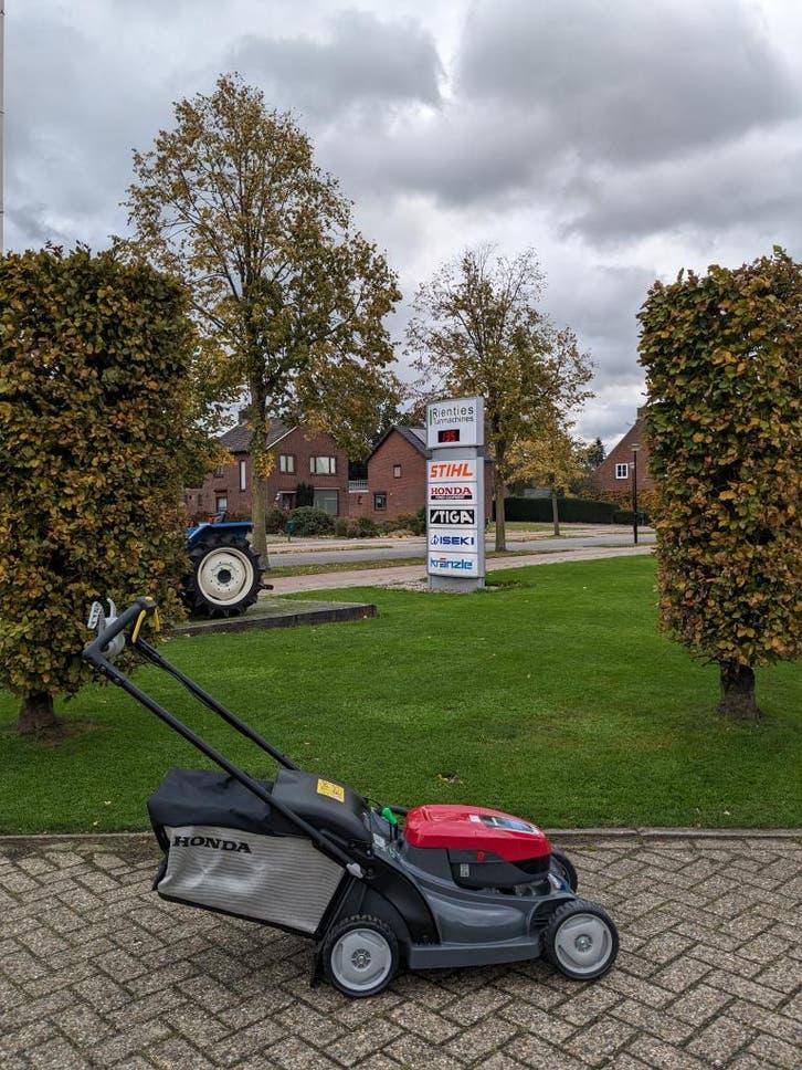 OVERJARIG - HONDA HRX 476 XB Accu Grasmaaier, Accu-grasmaaier, Niet ingevuld, Nieuw, Opvangbak