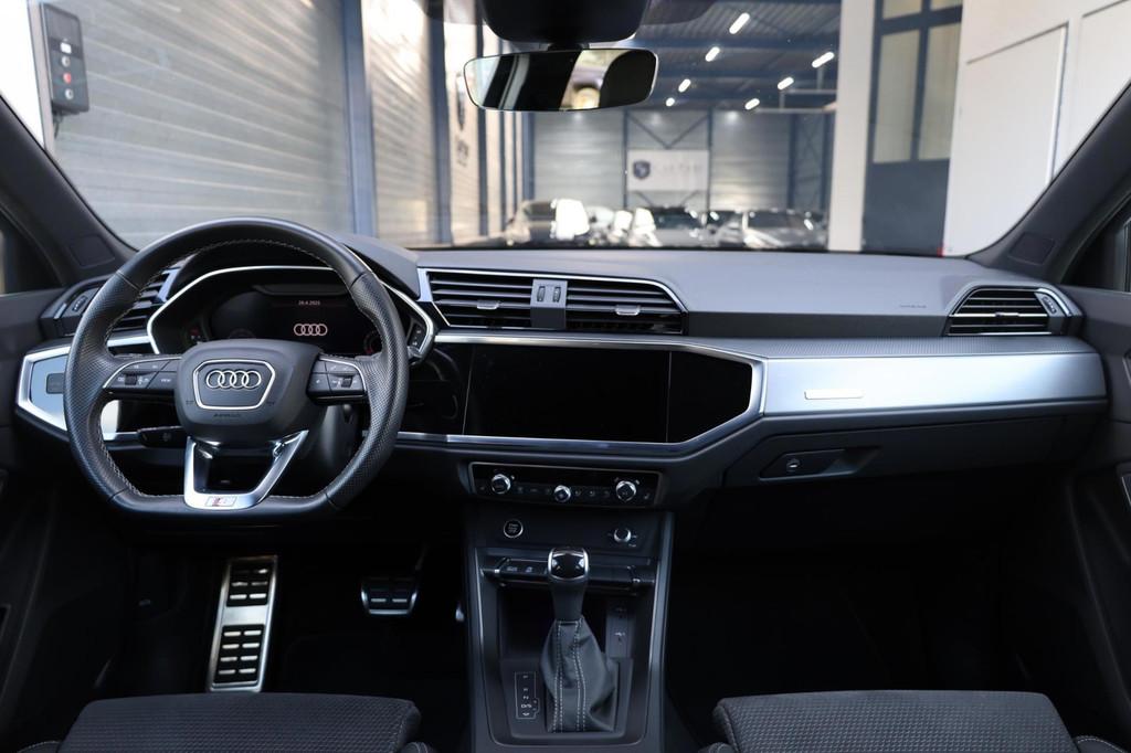 Audi Q3 Sportback 45 TFSI quattro S edition 3x S-LINE/SFEER/, Auto's, 1984 cc, Zwart, 14 km/l, Bedrijf