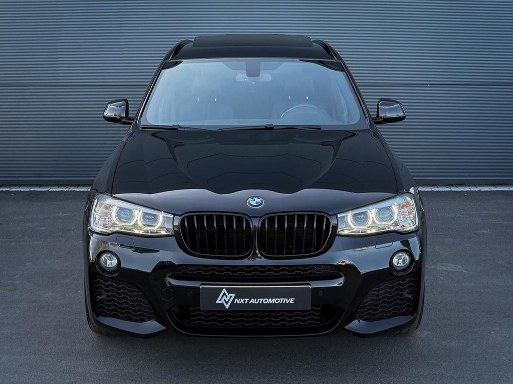 BMW X3 BMW X3 sDrive20i High Executive M Sport Edition, Pano, Achterwielaandrijving, Gebruikt, 4 cilinders, 2000 kg