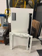 Bureau met stekkerdoos AANBIEDING, Ophalen, In hoogte verstelbaar, GEEN, GEEN