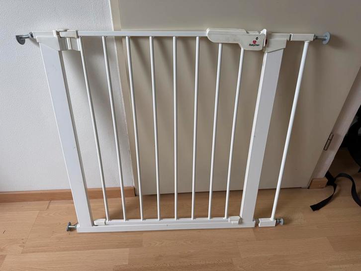 2x BabyDan traphekje wit Zonder Boren, Kinderen en Baby's, Traphekjes, Gebruikt, Klemhekje, Metaal of IJzer, minder dan 100 cm