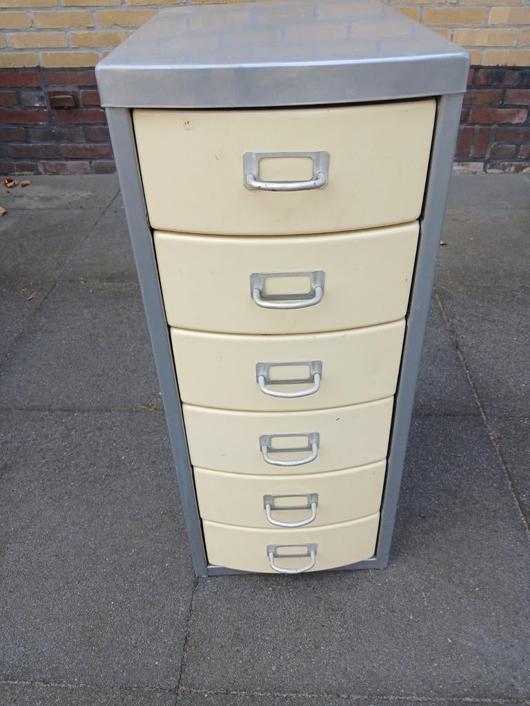 En metalen ladenkasje., Huis en Inrichting, Kasten | Overige, Ophalen