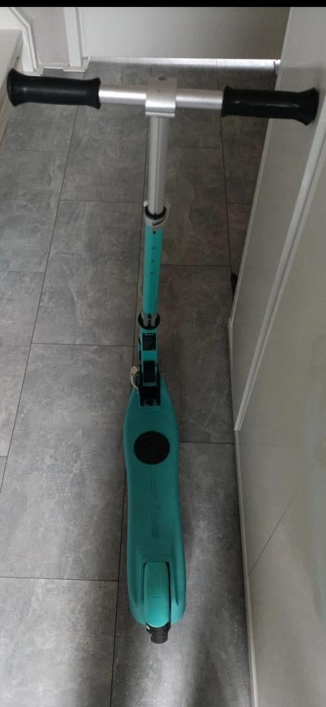 Elektrische step (lichtblauw), Ophalen of Verzenden, Zo goed als nieuw, Elektrische step (E-scooter), Denver