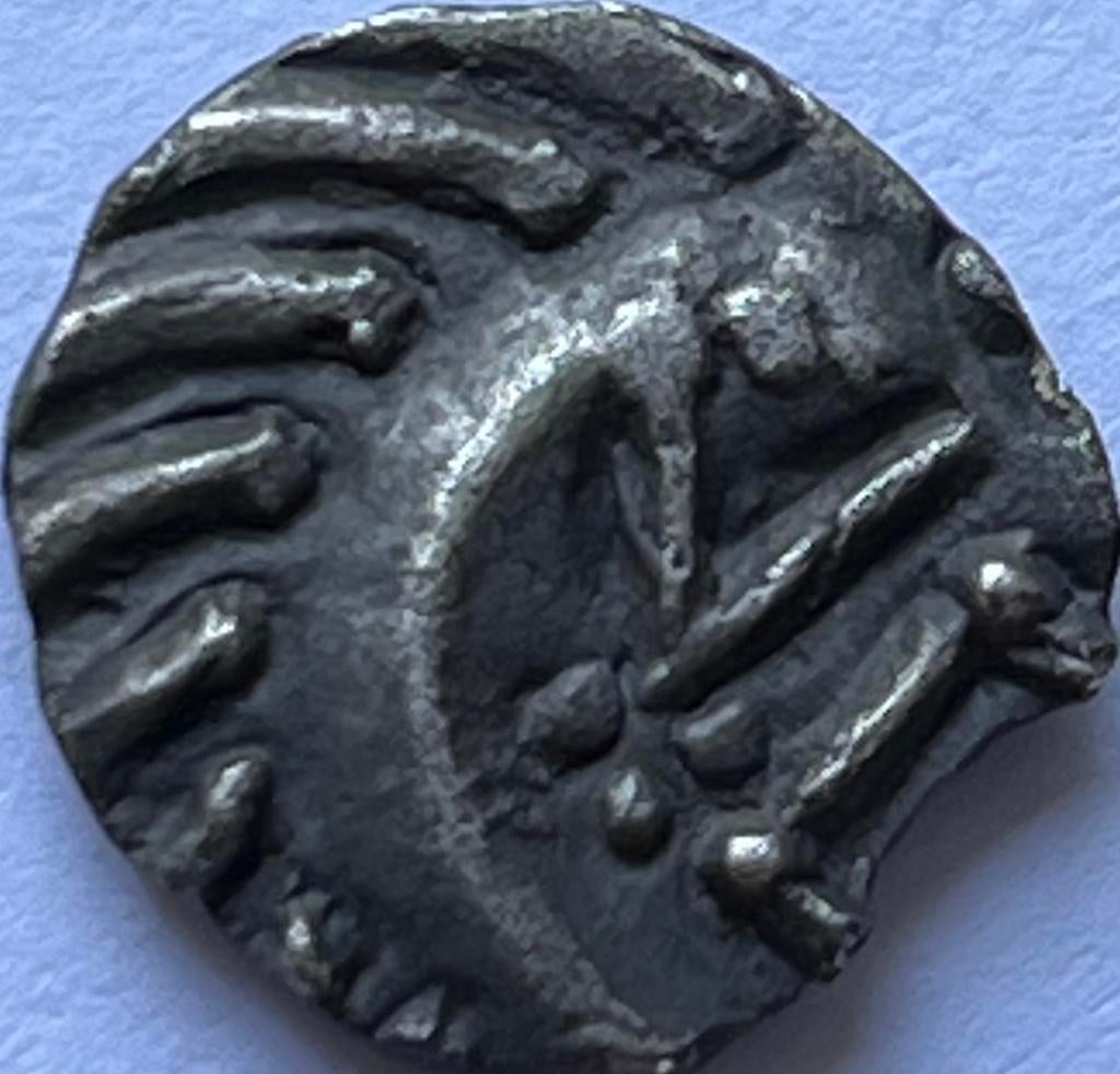 Frisia schaarse zilveren sceatta omstreeks 720, Postzegels en Munten, Ophalen of Verzenden, Vóór koninkrijk, Overige waardes