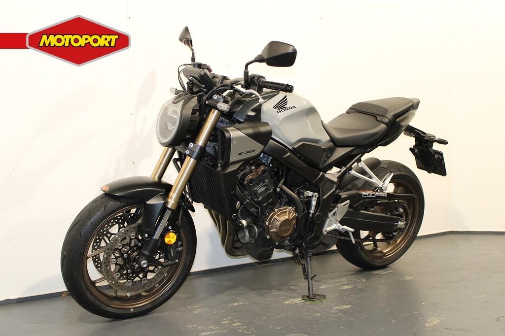 Honda CB 650 RC E-clutch (bj 2025), Bedrijf, Mc.benelux@honda-eu.com, Honda Motor Europe Ltd. Belgian Branch, Doornveld 180
B-1731  Zellik, BE