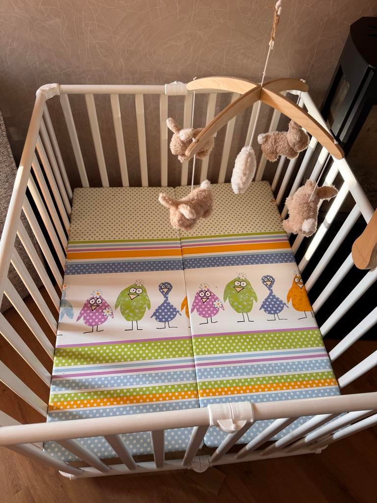 Opklapbare box met wieltjes wit, 105x90cm, Kinderen en Baby's, Boxen, Ophalen, Zo goed als nieuw, Rechthoekig, Wieltjes