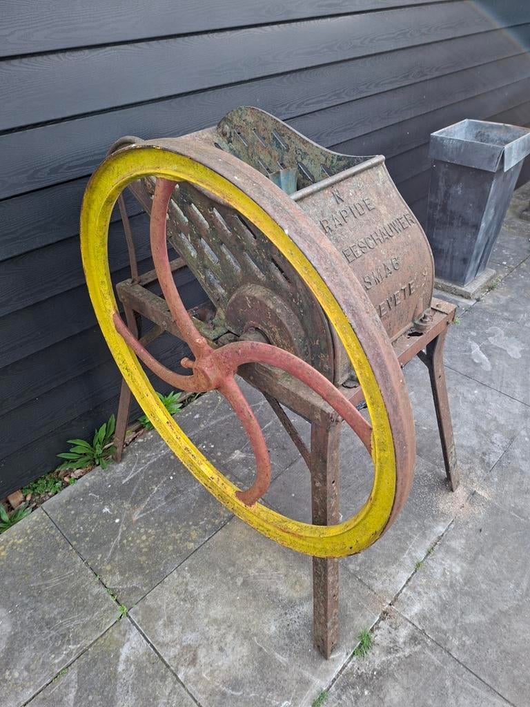 Antieke bietenmolen / voederhakselaar - decoratief, Ophalen