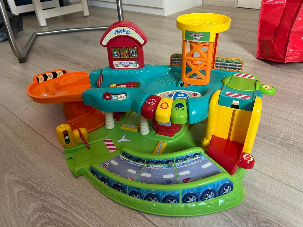 Toet toet garage, Kinderen en Baby's, Speelgoed | Vtech, Ophalen, Zo goed als nieuw, 2 tot 4 jaar
