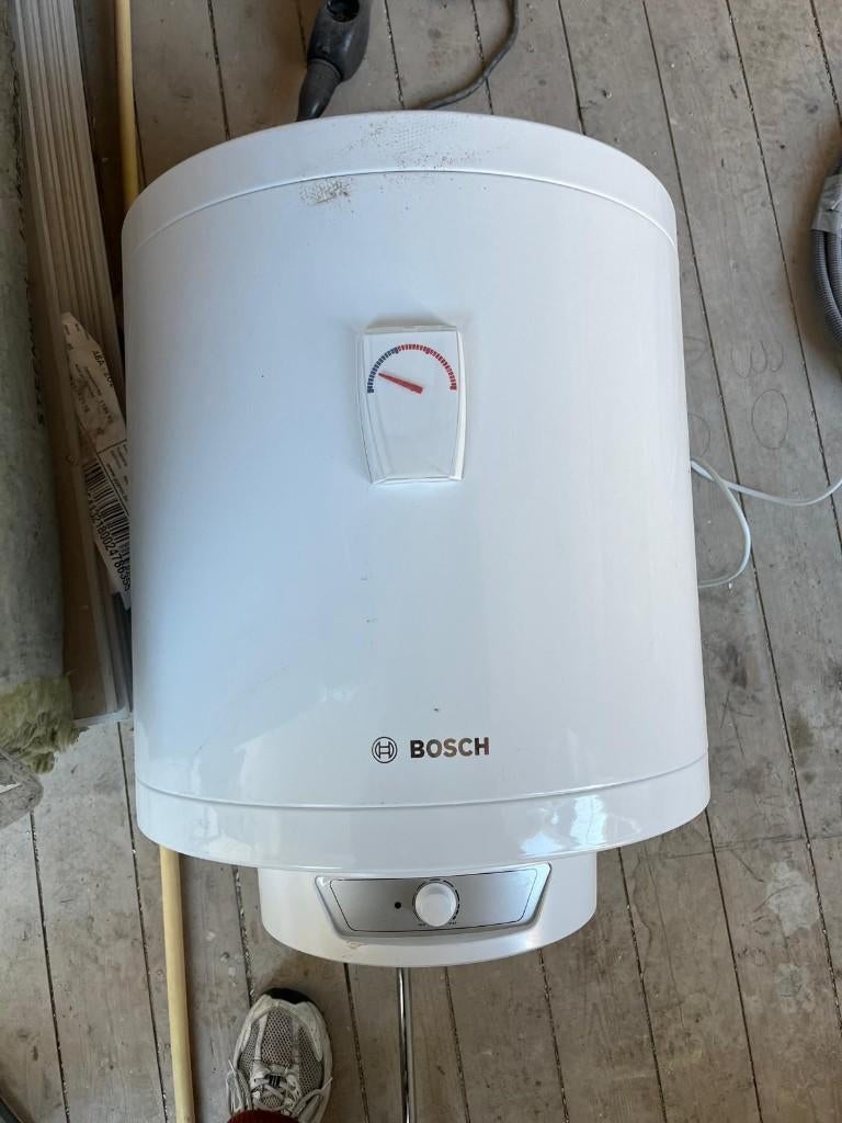 Bosch elektrische boiler 50L tronic 4000T, Ophalen, 20 tot 100 liter, Boiler, Minder dan 3 jaar oud