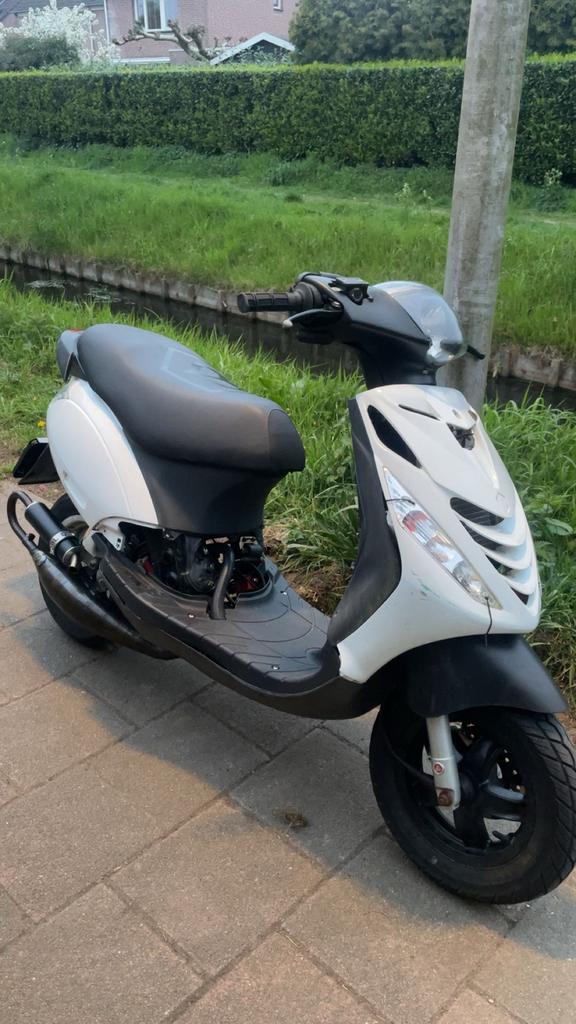 Piaggio zip sprinter (teruil schakelbrommer), Ophalen, Zo goed als nieuw, Zip