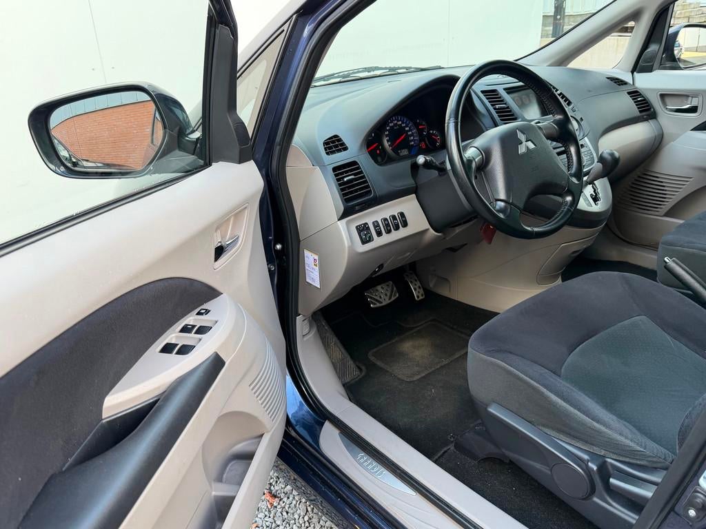 Mitsubishi Grandis 2.4-16V InSport | 2007 | Automaat | 7 per, Auto's, Met garantie (alle), Blauw, 7 stoelen, Bedrijf