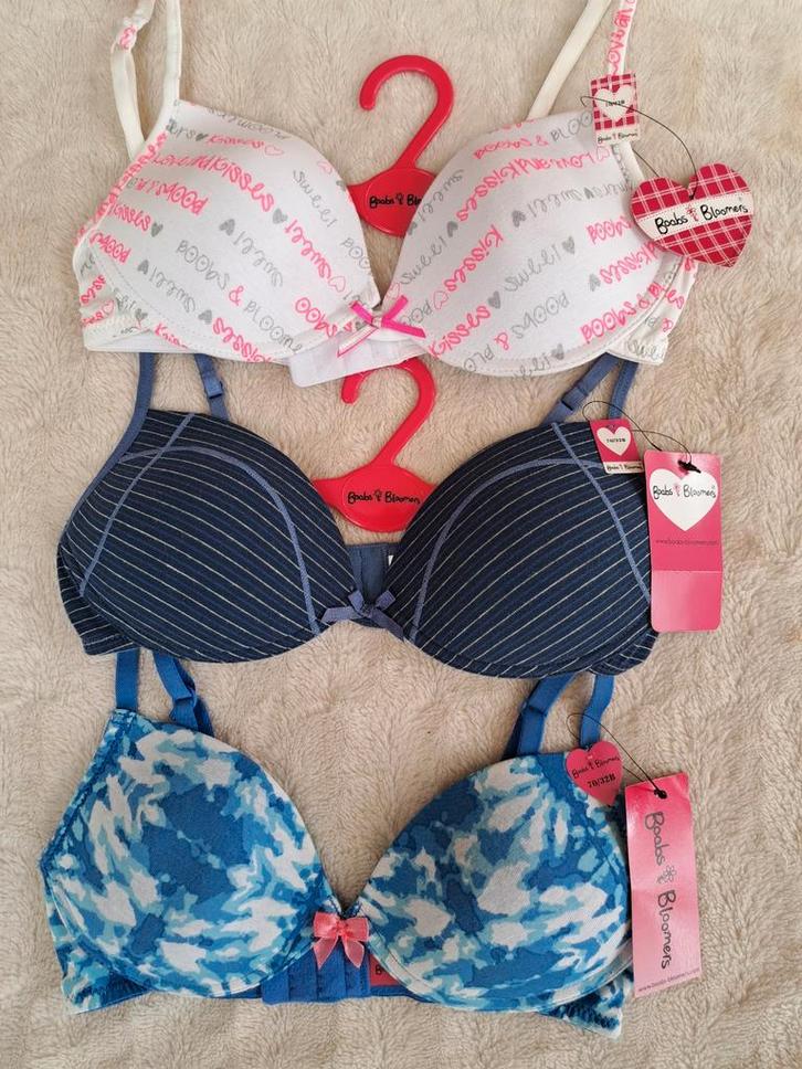 Nieuwe tiener BH'S van Boobs en Bloomers maat 70B, Kleding | Dames, Ondergoed en Lingerie, BH, Zwart, Ophalen of Verzenden