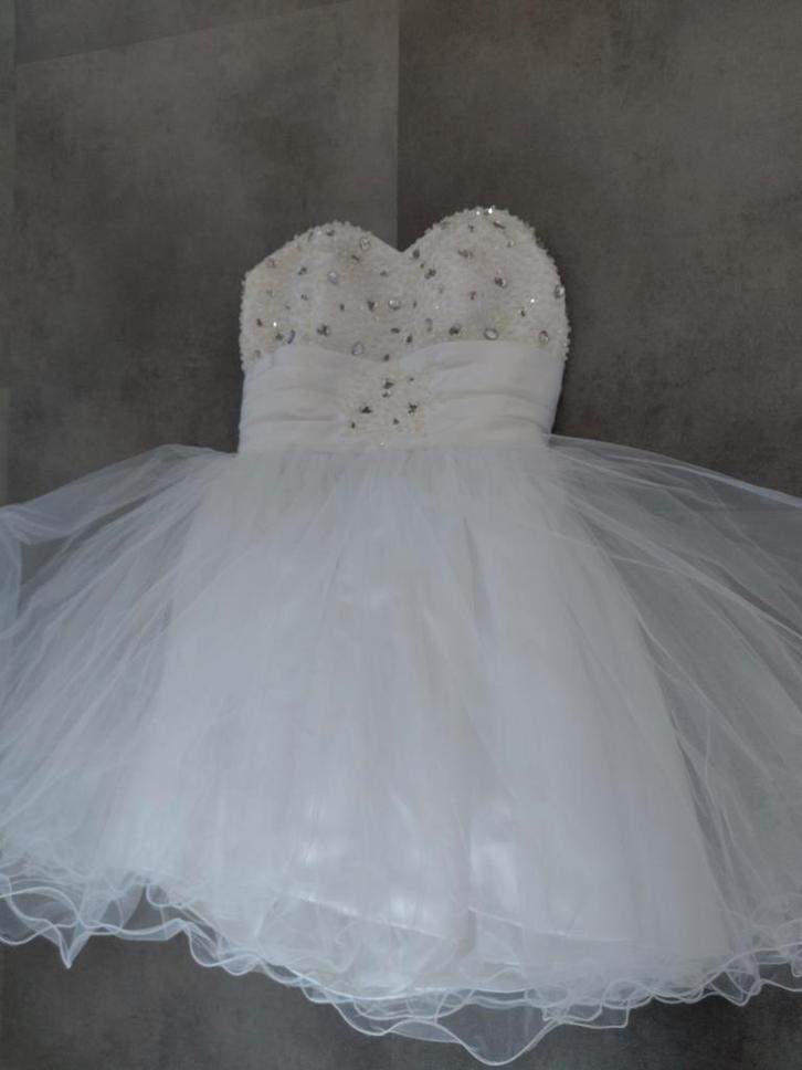 Witte strapless puffy jurk met beads, maat XS, Kleding | Dames, Jurken, Gedragen, Maat 34 (XS) of kleiner, Wit, Boven de knie