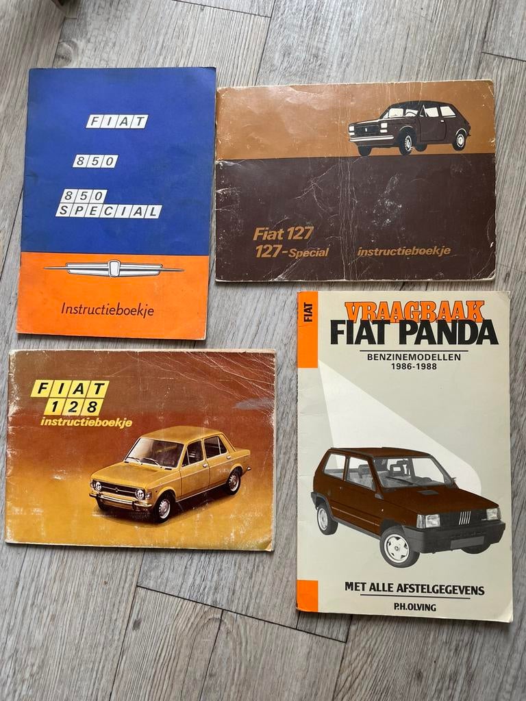 4x Fiat ondtimer instructieboekjes en vraagbaak, Ophalen of Verzenden