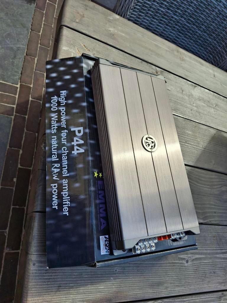 dls p44 4 kanaals versterker, Ophalen, Zo goed als nieuw