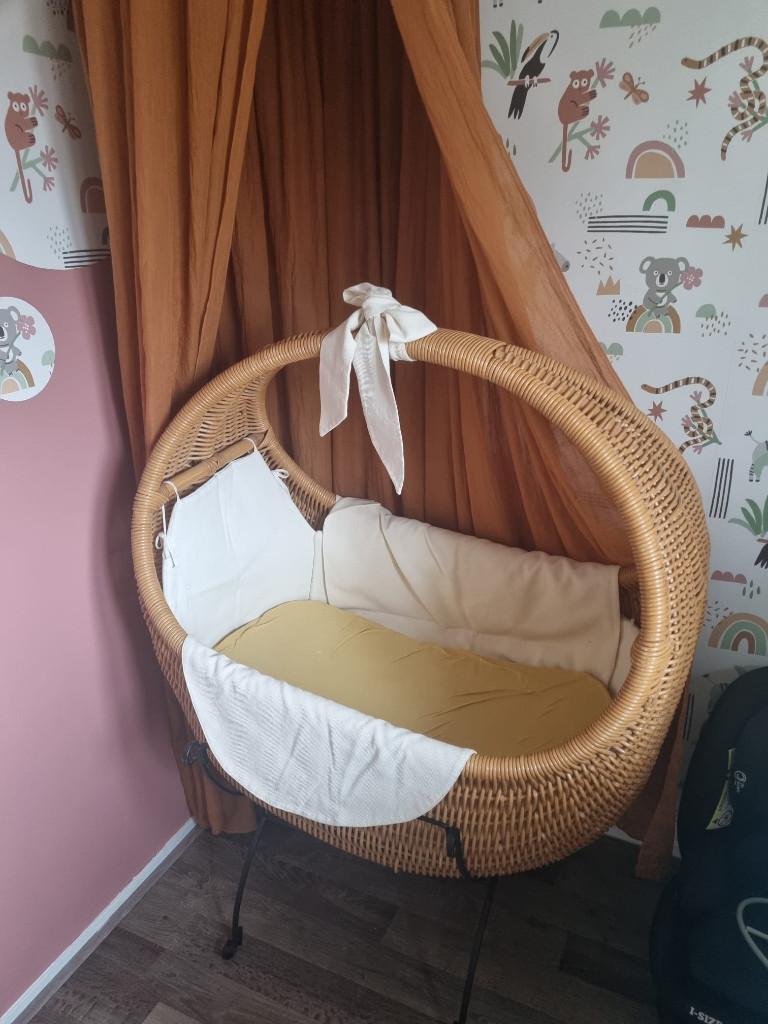 Rotan wiegje Celine, Ophalen, Zo goed als nieuw, Wieg