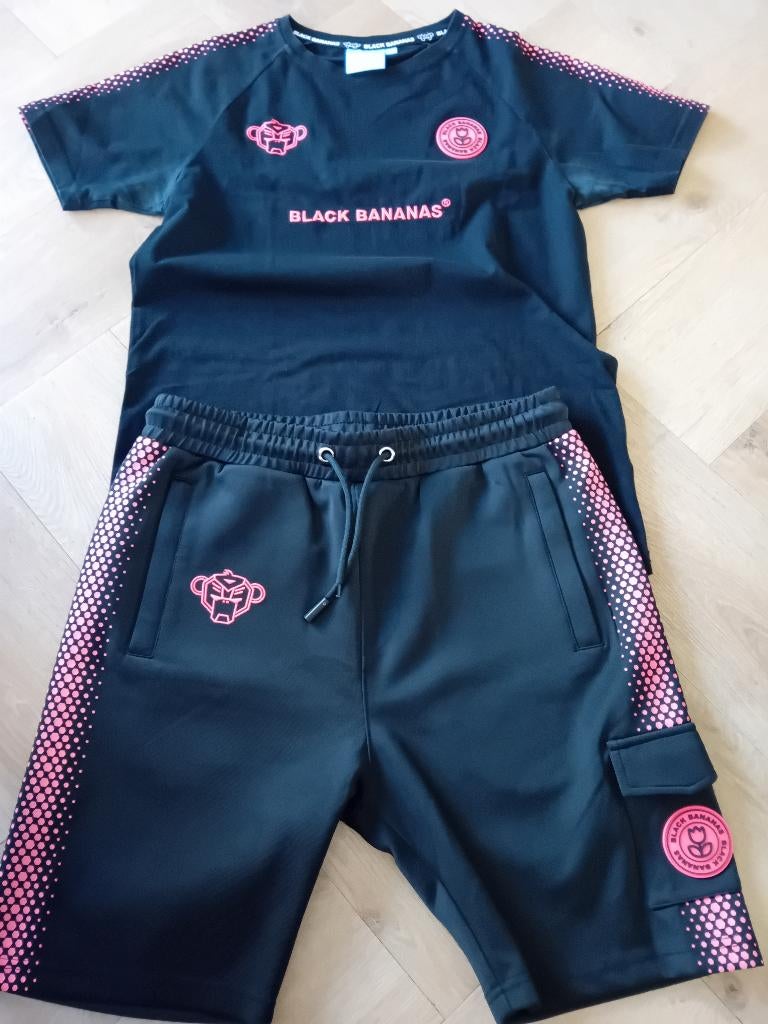 Tshirt  + korte broek meisjes, Kinderen en Baby's, Kinderkleding | Maat 176, Meisje, Ophalen of Verzenden, Zo goed als nieuw, Shirt of Longsleeve
