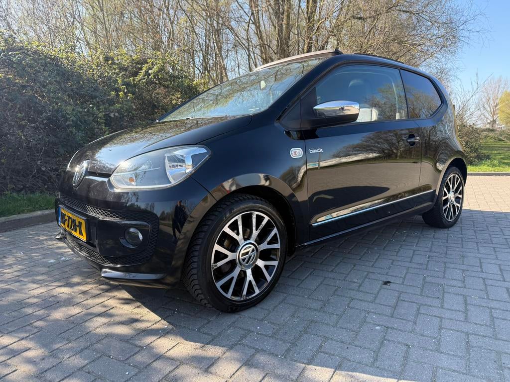 Vw Up! High Up!BLACK Up! 55KW/75PK APK,AC,Leder,Pano,Stoelv., Auto's, Volkswagen, 74 pk, 4 stoelen, Zwart, Leder