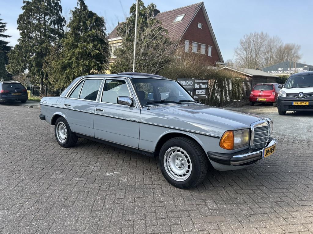 Mercedes-Benz 200-280 (W123) 240 D (bj 1985), Auto's, 2404 cc, Open dak, 23 km/l, Mercedes-Benz