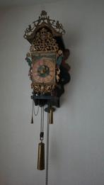 Friese stoelklok, Ophalen