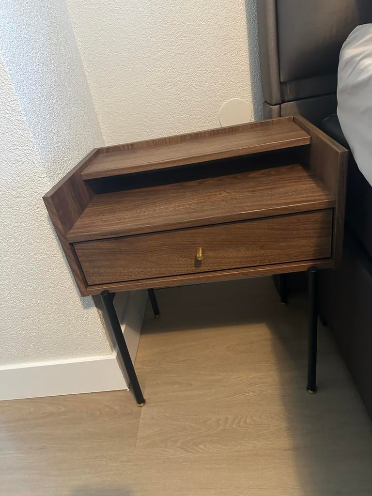 Nachtkastje met lade en opbergvak - Hout, Ophalen, 55 tot 70 cm, Zo goed als nieuw, 45 tot 65 cm